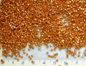 Broušené korálky,2mm, zlatá kovová,120ks