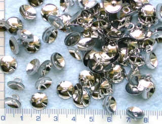 Kaplíky vlepovací stříbrný,mírně zaoblený,otvor 10mm,1ks