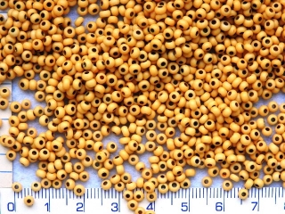 Rokajl, PRECIOSA,okrový mat s černým průt., velikost 8/0, balení 50g