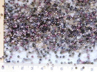Rokajl, PRECIOSA, šedý mix,10/0, balení 50g