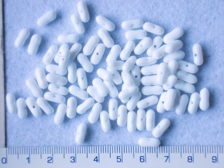 Skleněné korálky mačkané, bílá tyčka,10x5mm,cca72ks-20g