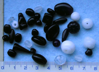 Skleněné korálky, černobílý mix,20g