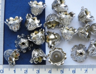 Kaplíky, stříbrný ozdobný zvoneček,12x15mm, otvor 14mm,1ks
