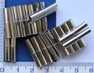Zapínání magnetické vlepovací, otvor 5mm,barva platina,1pár