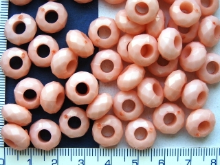 Plastové velkodírkové korálky, lososový broušený korálek,12x7mm,1ks