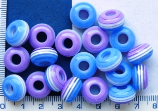 Plastové velkodírkové korálky, fialovomodrý proužkovaný korálek,14x8mm,1ks