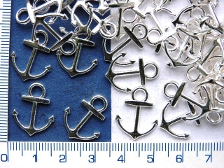 Kovové přívěsky,stříbrná kotva,19x14mm,1ks