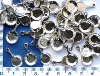 Kovové korálky - přívěsky,pánev,20x11mm,1ks