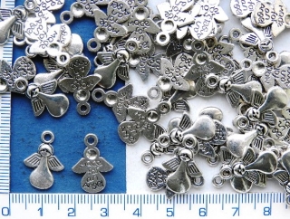 Kovové korálky - přívěsky,stř.anděl,13x18mm,1ks