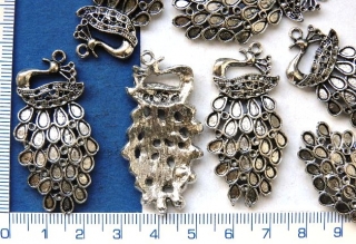 Kovové korálky - přívěsky,stř.páv,44x22mm,1ks