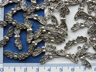 Kovové korálky - přívěsky,platinová motýlí křídla,14x5mm,1ks