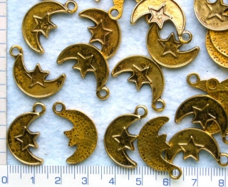Kovové korálky,zlatý měsíc, 24x13mm,1ks