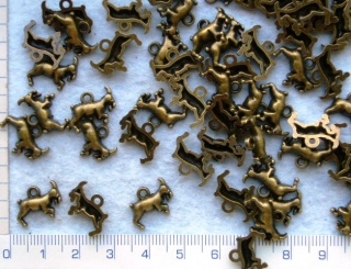 Kovové korálky,mosazný kozel,15mm,1ks