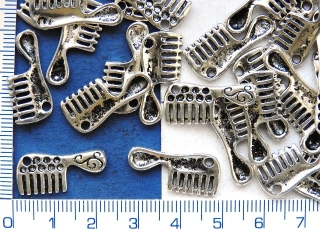 Kovové korálky - přívěsky,stř.hřeben,22x10mm,1ks