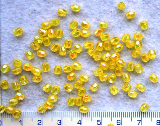 Plastové korálky, žlutá broušená kulička s AB,6mm,70ks