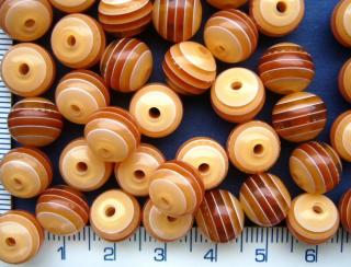 Plastové korálky, 10mm, hnědá kulička, 1ks