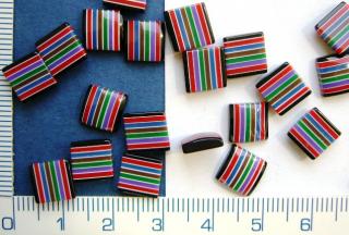 Plastové, nalepovací,černobarevný čtverec,8mm , 1ks