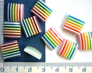 Plastové, nalepovací, 12mm, duhový čtverec, 1ks
