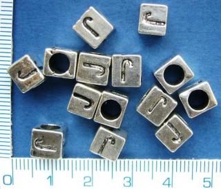 Kovové korálky, písmenka, 6x7mm, průměr průtahu 4mm, J