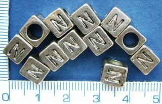 Kovové korálky, písmenka, 6x7mm, průměr průtahu 4mm, N