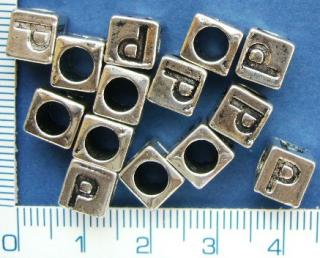 Kovové korálky, písmenka, 6x7mm, průměr průtahu 4mm, P