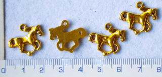 Kovové korálky, zlatý kůň,16x20mm,1ks