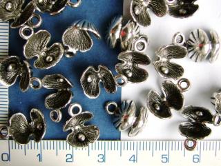 Kovové korálky,stříbrné otevřené mušle,10x14mm,1ks