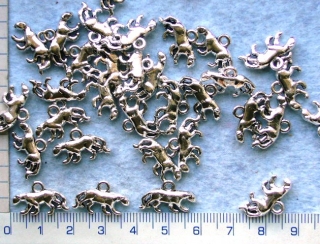 Kovový přívěsek,levhart,18mm,1ks