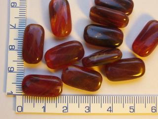 Skleněné korálky, mačkané, červený obdélník, 12ks-20g