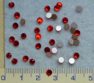 Broušené korálky,červený nalepovací,3,2mm,40ks