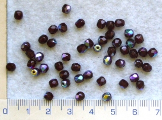 Broušené korálky, 4mm, tm. červená s pokovem,50ks