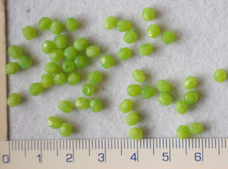 Broušené korálky,zelená mléčná,4mm,50ks