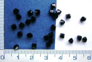 Broušené korálky, M.C.perle-sluníčka, 5mm,černé,30ks