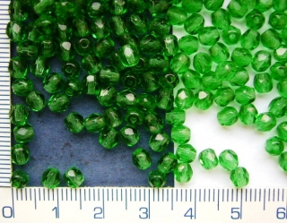 Broušené korálky, 4mm,tmavší zelená,50ks