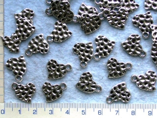 Kovové korálky - přívěsky,stříbrné srdce,17x13mm,1ks