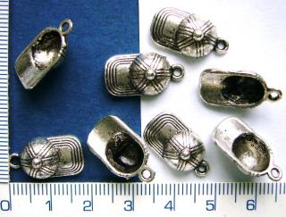 Kovové korálky, kšiltovka, 10x19mm,1ks