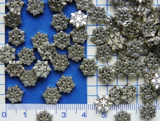 Kovové korálky, stř.vločka,10mm,1ks