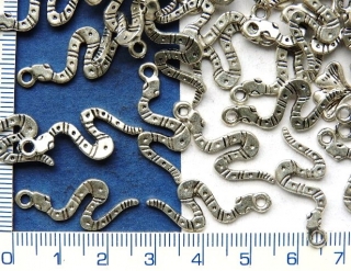 Kovové přívěsky, stříbrný had,27x11mm,1ks