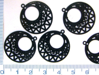 Tvarovaný plech, 25mm, černé kolečko se závěsem, 1ks