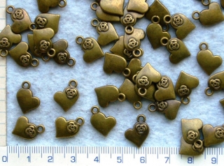 Kovový přívěsek,mosazné srdce,14x11mm,,1ks