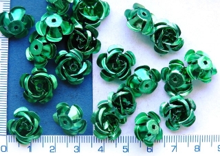 Tvarovaný plech,15mm, zelená růžička,1ks