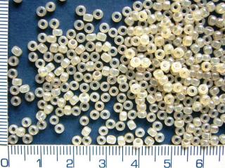 Skleněné korálky TOHO,Toho round ceylon lt ivory 8/0,10g