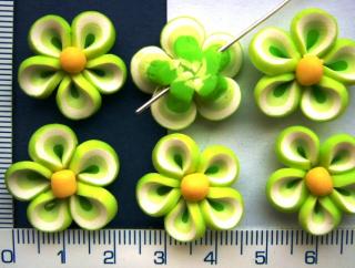 FIMO, zelená kytička, 20mm, 1ks