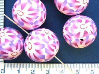 FIMO, fialová kulička s kytičkami, 20mm, 1ks