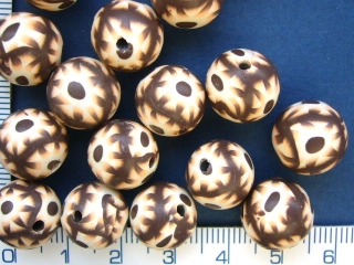 FIMO, hnědá kulička s kytičkami, 12mm, 1ks