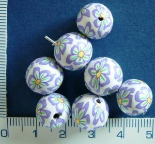 FIMO,12mm, bílá kulička s fialovými kytičkami,1ks