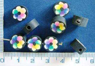 FIMO,10mm,černé kolečko s kytičkou,1ks