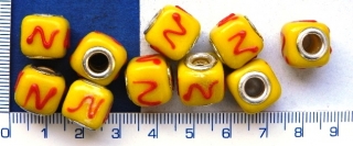 Vinutka,žlutá kostka N,korálek s velkým průtahem,13x13mm,1ks