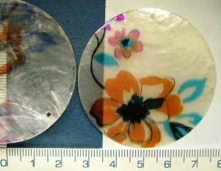 Malovaná perleť, 50mm, oranžový květ, slabá perleť,1ks