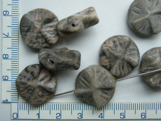 Kameny, nerosty, mramor, broušená placička, 18mm,1ks